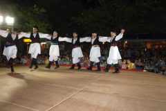 ΠΑΡΑΔΟΣΙΑΚΟΙ ΧΟΡΟΙ ΣΤΗΝ ΠΛΑΤΕΙΑ ΤΗΣ ΚΥΨΕΛΗΣ