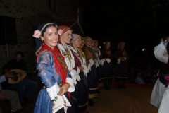 ΠΑΡΑΔΟΣΙΑΚΟΙ ΧΟΡΟΙ ΣΤΗΝ ΠΛΑΤΕΙΑ ΤΗΣ ΚΥΨΕΛΗΣ